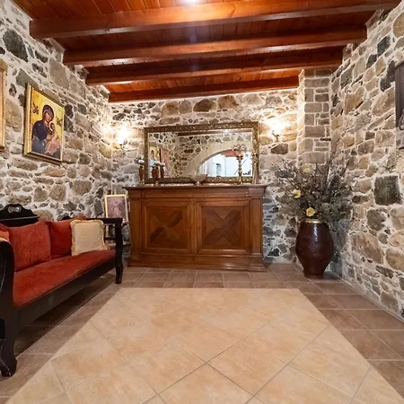 Traditional Stone House Ariadne Near Matala Petrokefalion