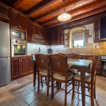 Holiday home Traditional Stone House Ariadne Near Matala Petrokefalion