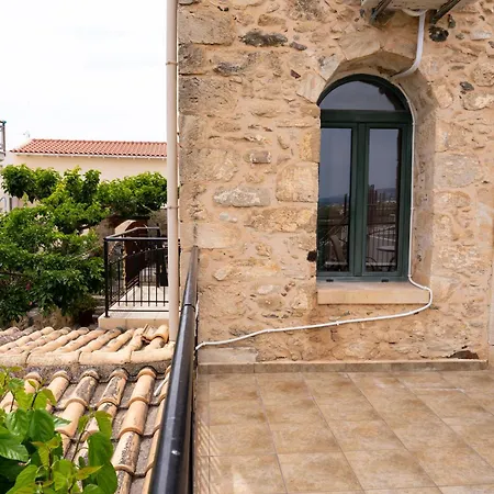 Traditional Stone House Ariadne Near Matala Petrokefálion
